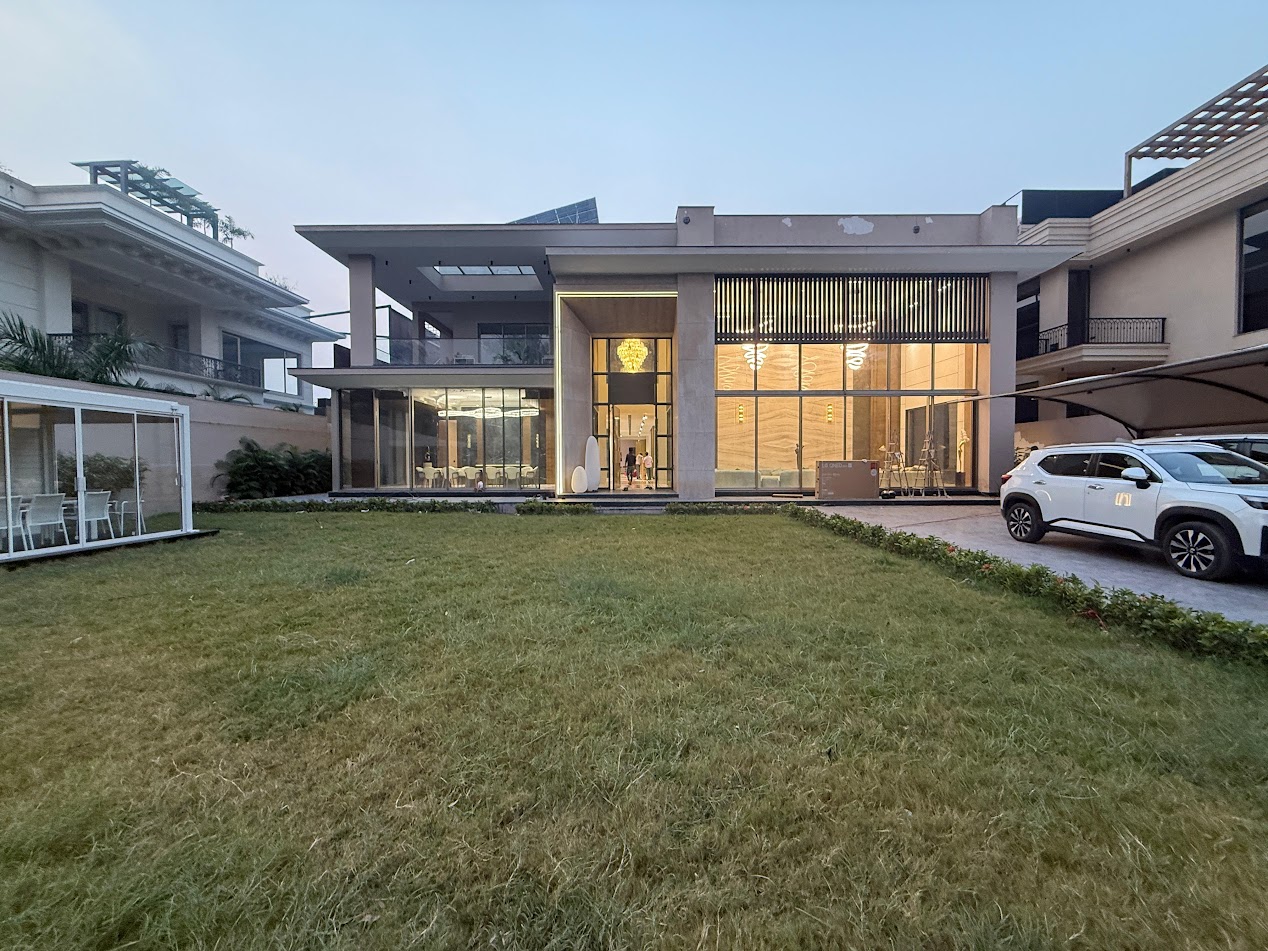 Sultanpur Farm luxury architectural details